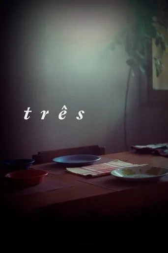 Três movie poster - Entertainment content