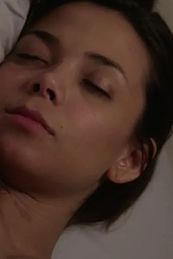 Con los ojos cerrados movie poster - Entertainment content