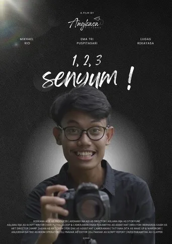 1, 2, 3 Smile! movie poster - Entertainment content