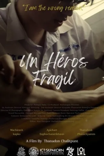 Un Héros Fragil movie poster - Entertainment content
