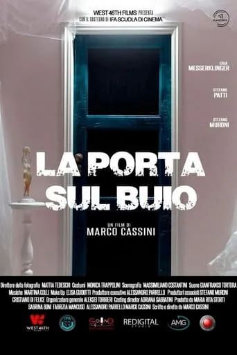 La porta sul buio movie poster - Entertainment content