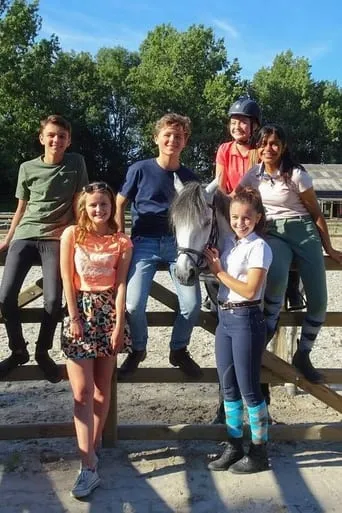 De Zomer van Zoë TV series poster - Rated 7/10